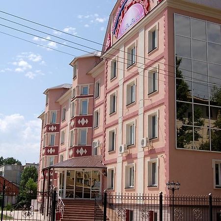Kurmet Hotel Uralsk Exterior photo