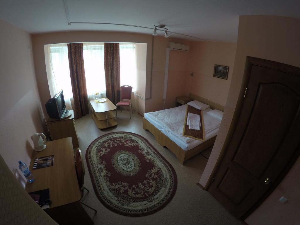 Kurmet Hotel Uralsk Room photo